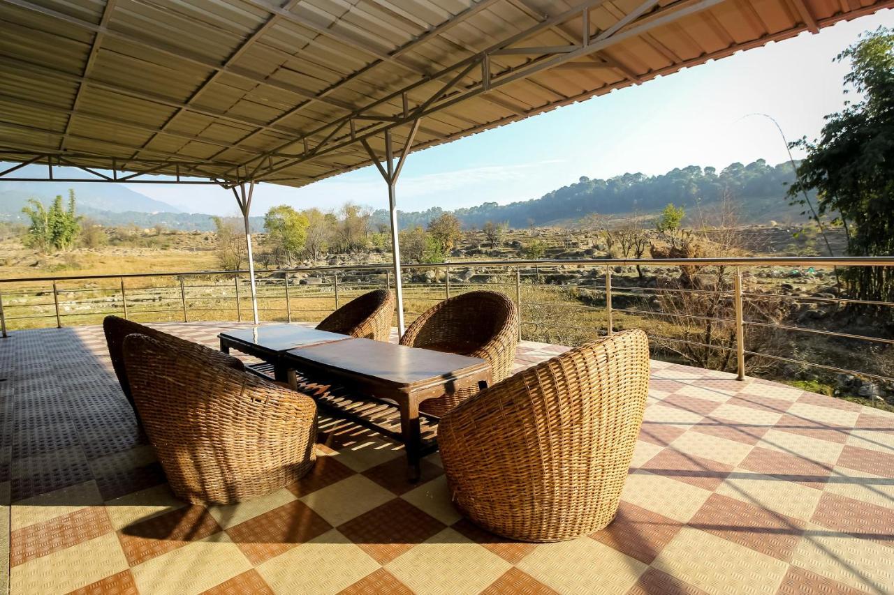 Oyo 8367 Hotel The Woodz Palampur Exterior photo